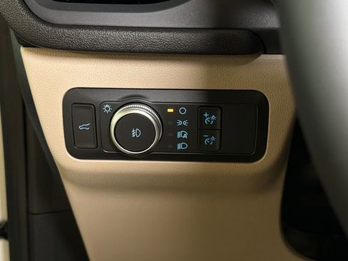 Used 2022 Ford Escape SEL image 29