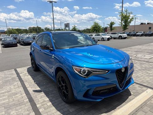 Used 2023 Alfa Romeo Stelvio Quadrifoglio AWD/4WD image 4