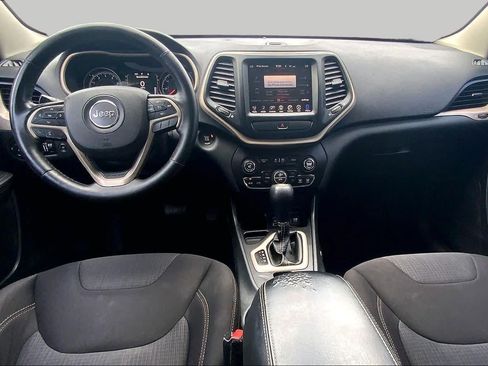 Used 2015 Jeep Cherokee Latitude w/ Comfort/Convenience Group FWD image 16