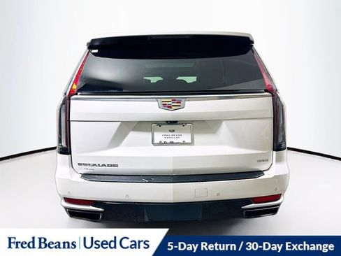 Used 2022 Cadillac Escalade Premium Luxury Platinum AWD/4WD image 7