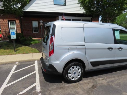 Used 2020 Ford Transit Connect XLT FWD image 7