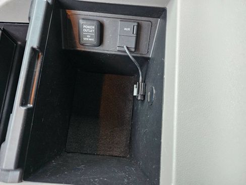 Used 2015 Honda Pilot LX image 35