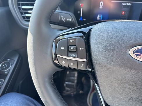 Used 2023 Ford Escape Active image 11