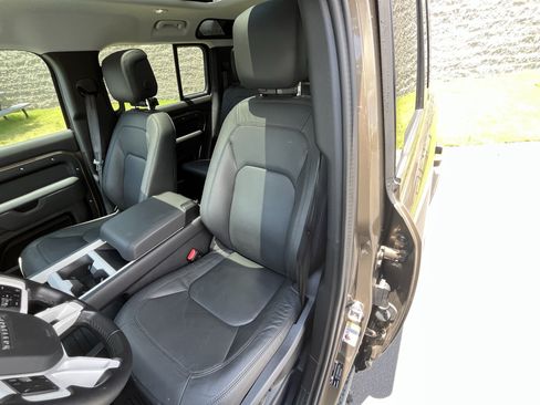 Used 2025 Land Rover Defender 110 S AWD/4WD image 16