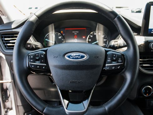 Used 2022 Ford Escape SEL FWD image 12