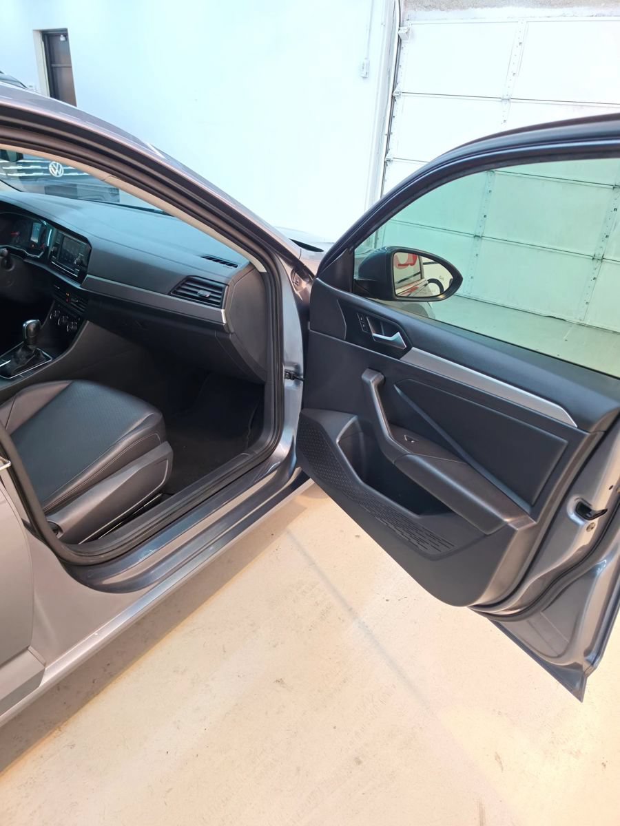 Used 2020 Volkswagen Jetta SE w/ SE Cold Weather Package FWD image 24
