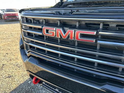 Used 2022 GMC Sierra 2500 AT4 image 29