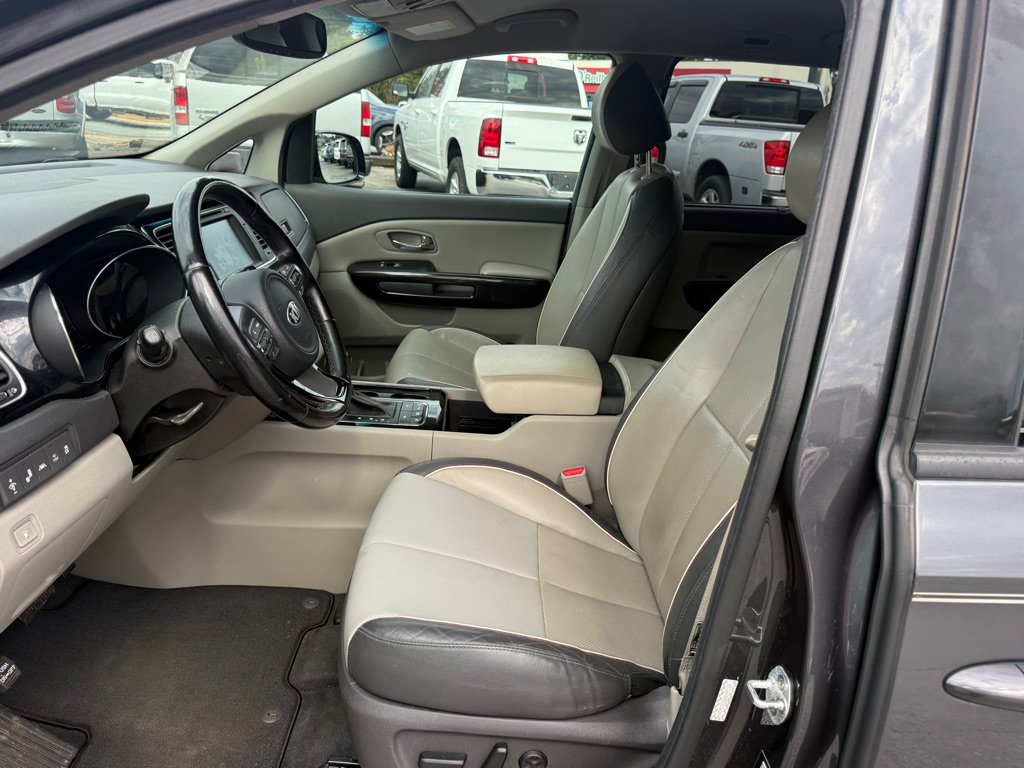 Used 2016 Kia Sedona SX FWD image 9