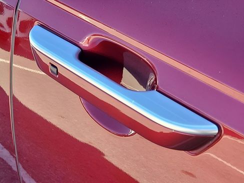 Used 2023 Kia Carnival SX Prestige image 9