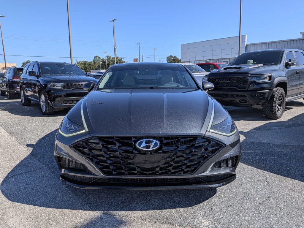 Used 2023 Hyundai Sonata Limited w/ Preferred Accessory Package FWD image 6