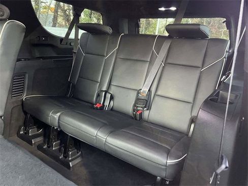 Used 2022 Cadillac Escalade ESV Premium Luxury image 16
