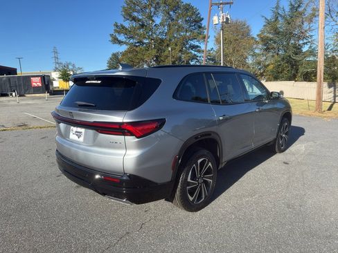 New 2026 Buick Enclave Sport Touring w/ Power Package image 5