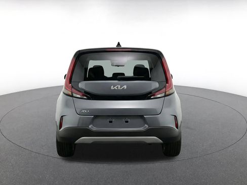 Used 2025 Kia Soul LX w/ LX Technology Package FWD image 6