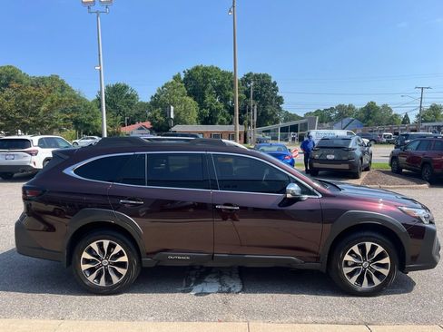 Used 2025 Subaru Outback Touring XT AWD/4WD image 3