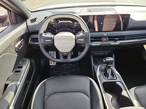 New 2025 Kia K4 GT-Line Turbo image 7