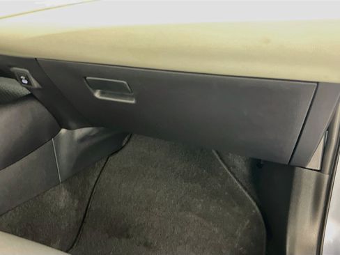 Used 2025 Toyota Corolla LE FWD image 32
