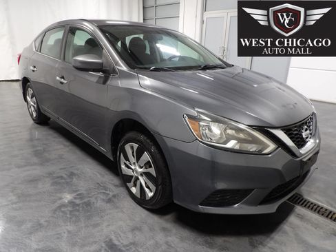 Used 2019 Nissan Sentra S w/ Exterior Package FWD image 1