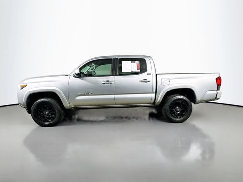 Used 2021 Toyota Tacoma SR5 RWD image 5