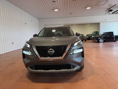 Used 2023 Nissan Rogue S image 5