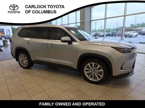 Used 2024 Toyota Grand Highlander AWD image 5