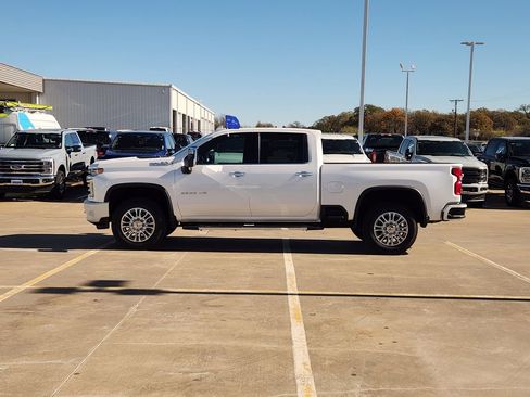 Used 2021 Chevrolet Silverado 2500 High Country image 4