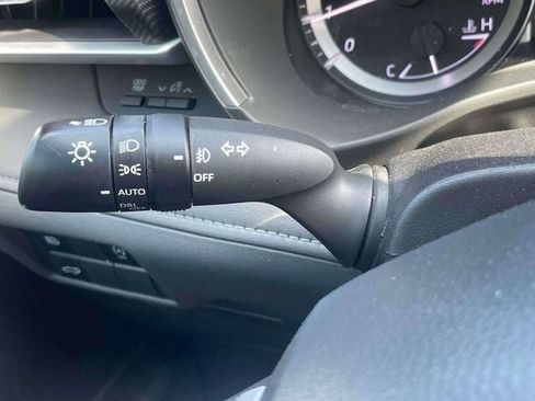 Used 2023 Toyota Highlander XSE AWD/4WD image 27