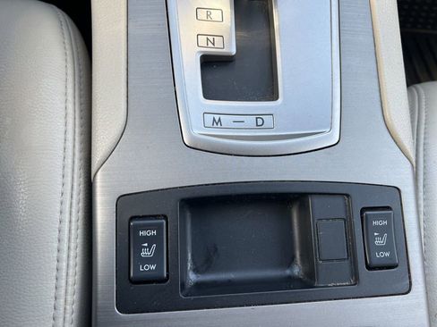 Used 2010 Subaru Outback 2.5i Limited image 22