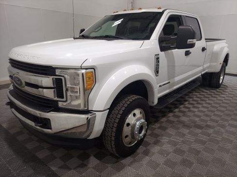 Used 2017 Ford F450 XLT AWD/4WD image 1