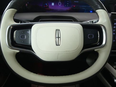 Used 2024 Lincoln Nautilus Black Label image 22