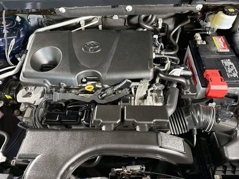 Used 2019 Toyota RAV4 XLE w/ Convenience Package FWD image 32
