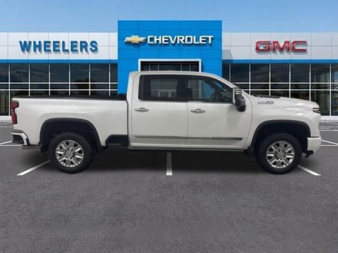 Used 2025 Chevrolet Silverado 3500 High Country w/ High Country Premium Package image 7