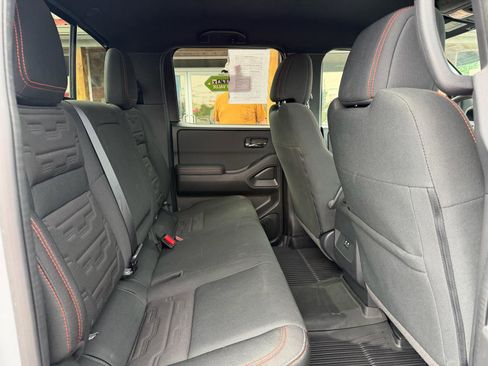 Used 2024 Nissan Frontier PRO-4X w/ Technology Package AWD/4WD image 20