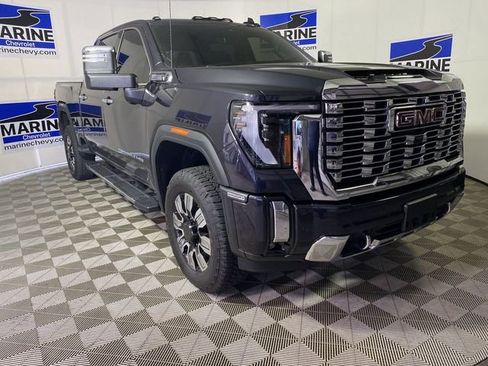 Used 2025 GMC Sierra 2500 Denali w/ Denali Reserve Package AWD/4WD image 1