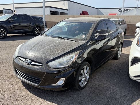 Used 2012 Hyundai Accent GLS w/ Premium Pkg 3 FWD image 4