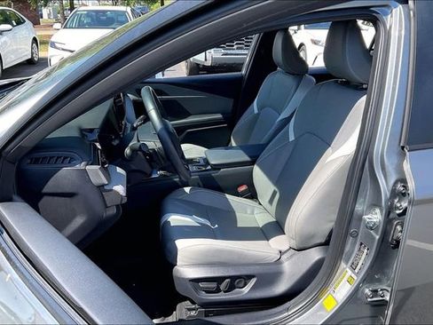 Used 2025 Toyota Camry SE FWD image 25