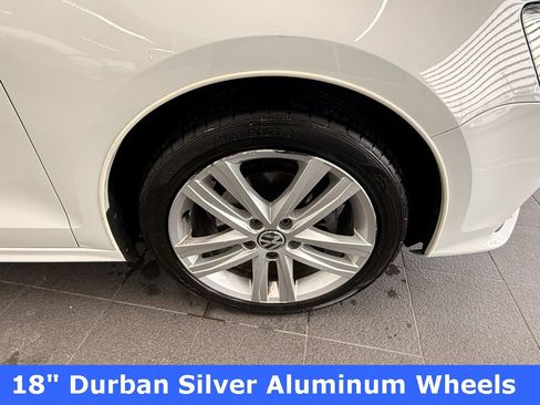 Used 2016 Volkswagen Jetta SEL Premium w/ Lighting Package image 37