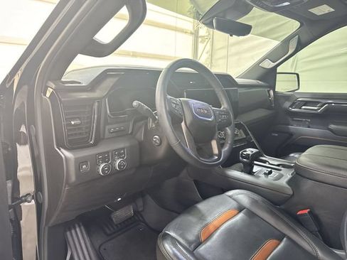 Used 2024 GMC Sierra 1500 AT4 w/ Technology Package AWD/4WD image 10