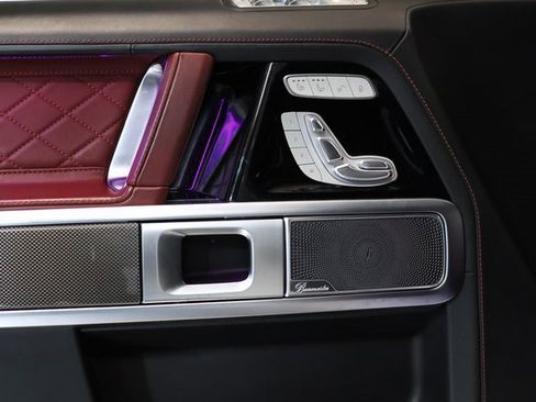 Used 2022 Mercedes-Benz G 550 image 3