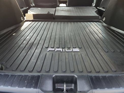 Certified 2022 Toyota Prius XLE AWD/4WD image 28