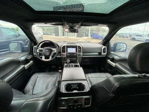 Used 2017 Ford F150 Lariat w/ Equipment Group 502A Luxury AWD/4WD image 6