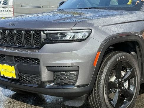 New 2025 Jeep Grand Cherokee L Altitude RWD image 8