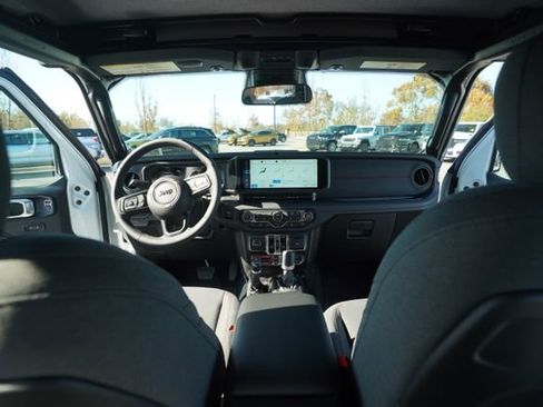 New 2026 Jeep Gladiator Rubicon AWD/4WD image 21