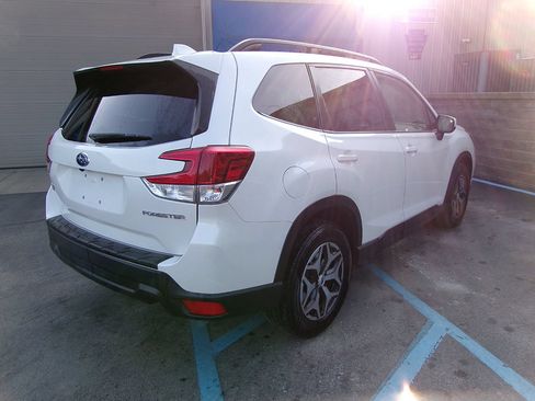 Used 2019 Subaru Forester Premium w/ Popular Package #1 AWD/4WD image 5