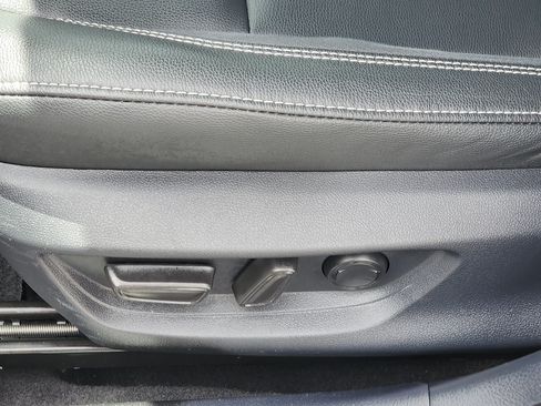 Certified 2025 Toyota Camry SE FWD image 21