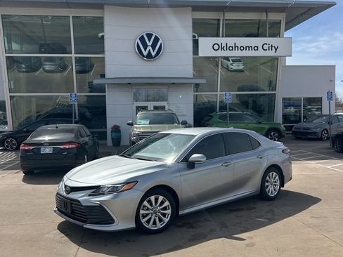 Used 2023 Toyota Camry LE FWD image 1