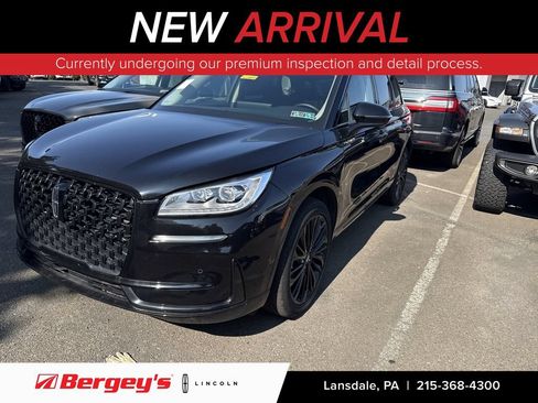 Used 2025 Lincoln Corsair Reserve w/ Jet Appearance Package AWD/4WD image 1