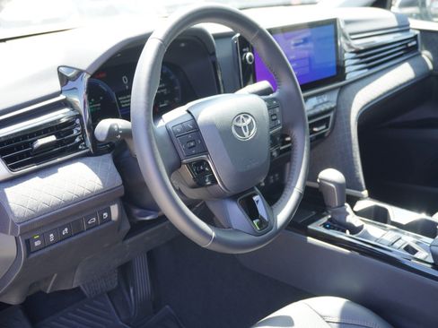 Used 2026 Toyota Camry XLE FWD image 19