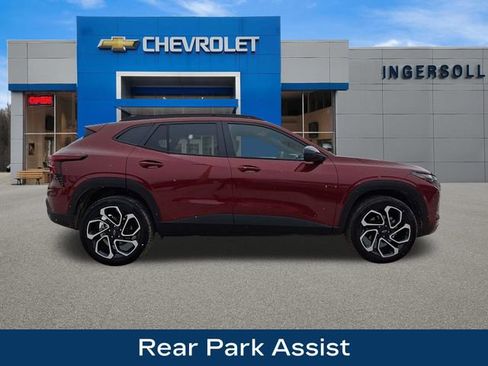 Used 2025 Chevrolet Trax RS w/ Driver Confidence Package image 8