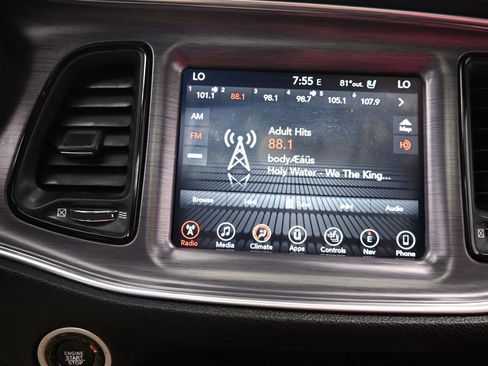 Used 2017 Dodge Challenger R/T image 14