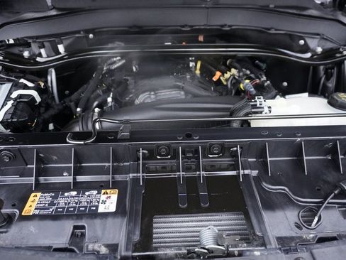 Certified 2025 Ford Explorer ST-Line w/ Premium Package image 30